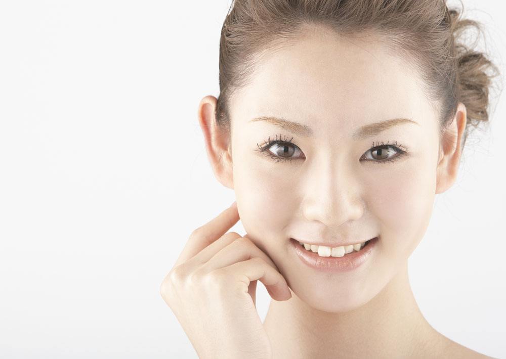 即簡(jiǎn)單又實(shí)用的祛黑眼圈方法
