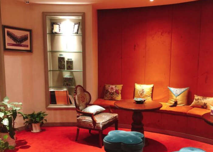 現(xiàn)在美容院加盟什么產(chǎn)品好一點？