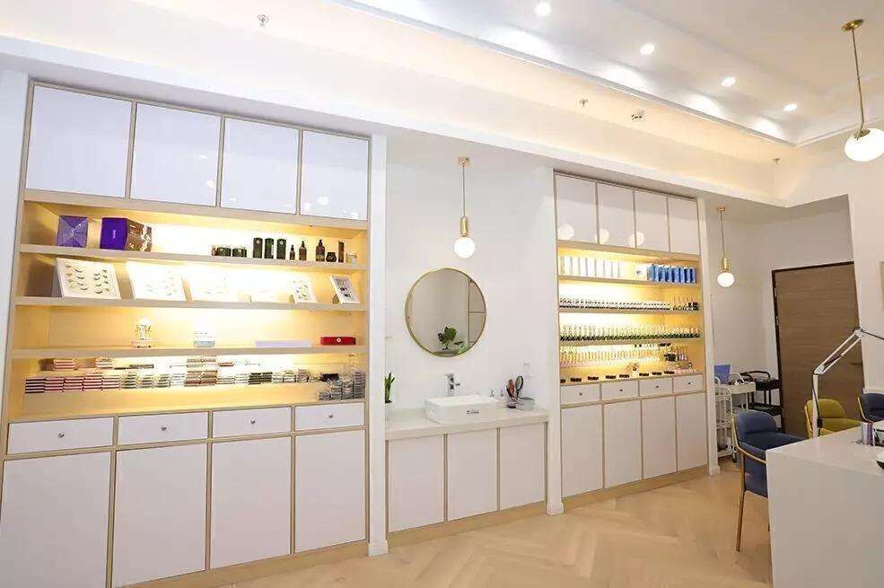 在哪個地方開<a href='http://www.syhxdzs.com/'>美容院加盟店</a>最容易賺錢？