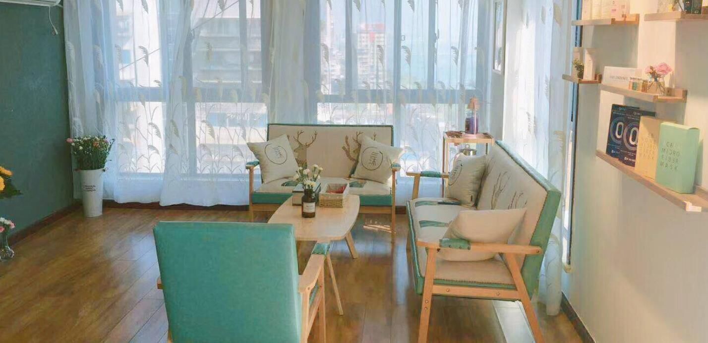 <a href='http://www.syhxdzs.com/'>美容院加盟店</a>如何給美容顧問(wèn)充電？